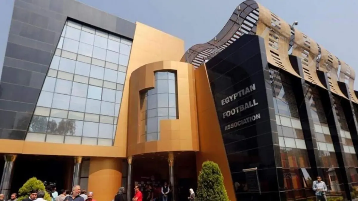 إقالة مسؤول باتحاد الكرة المصري بعد اتهامه في واقعة غير أخلاقية