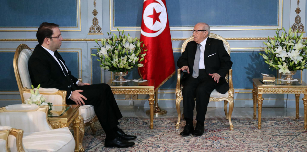 تعيين وزيرة السياحة بالديوان الرئاسي ينذر بتعميق الأزمة بين السبسي والشاهد