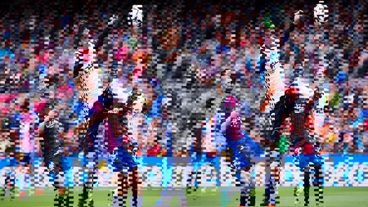 برشلونة.. الدجاجة التي تبيض ذهبا لفالنسيا (صورة)