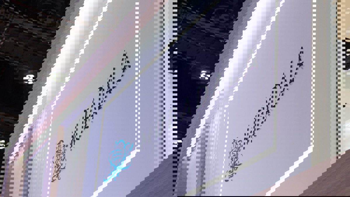 مبادلة وسبيربنك الروسي يستكشفان فرص الاستثمار المشترك والتمويل