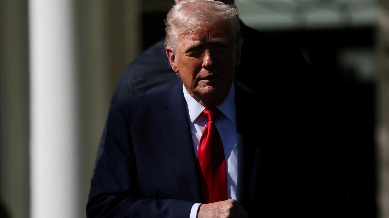 استطلاع: ترامب يواجه رفضًا واسعًا في كاليفورنيا