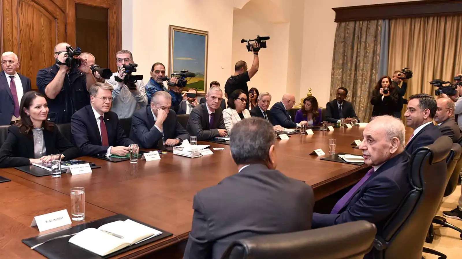 وفد مجلس الأمن في لبنان يدعو "جميع الأطراف" للالتزام بوقف إطلاق النار