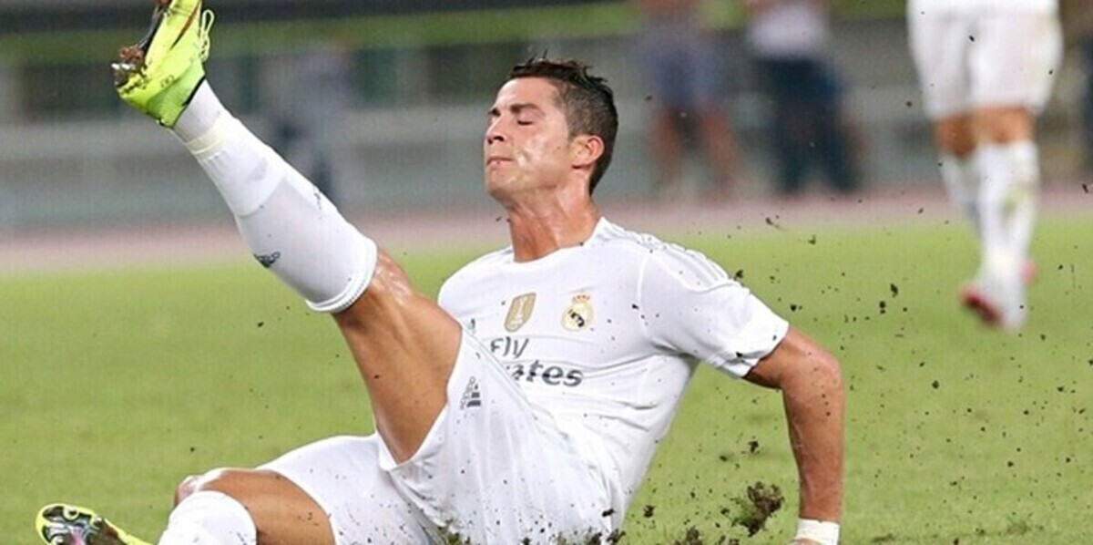 رونالدو يعاقب أفضل لاعبة في العالم (فيديو)