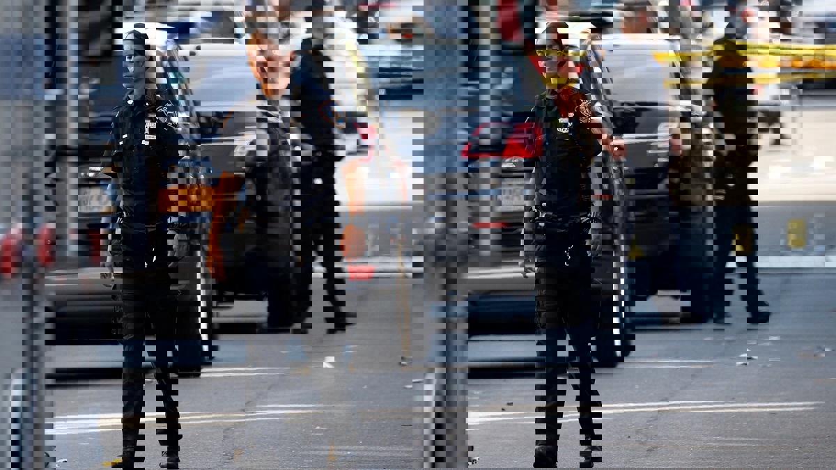 شرطي يطلق الرصاص في متجر بتكساس الأمريكية (صور وفيديو)