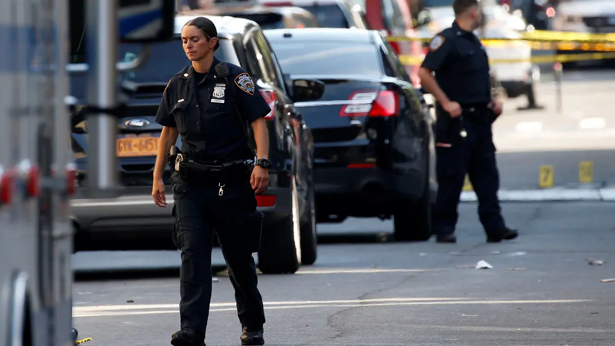 شرطي يطلق الرصاص في متجر بتكساس الأمريكية (صور وفيديو)