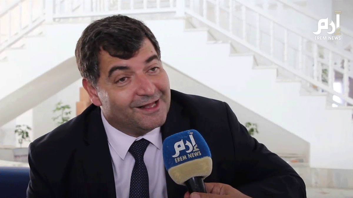 ما أسباب المطالبة بإقالة وزير السياحة التونسي؟