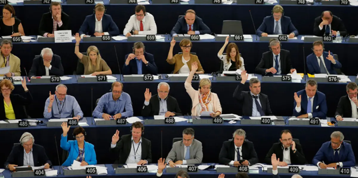 هل ستعفي أوروبا مواطني "البلقان" من تأشيرة الدخول؟