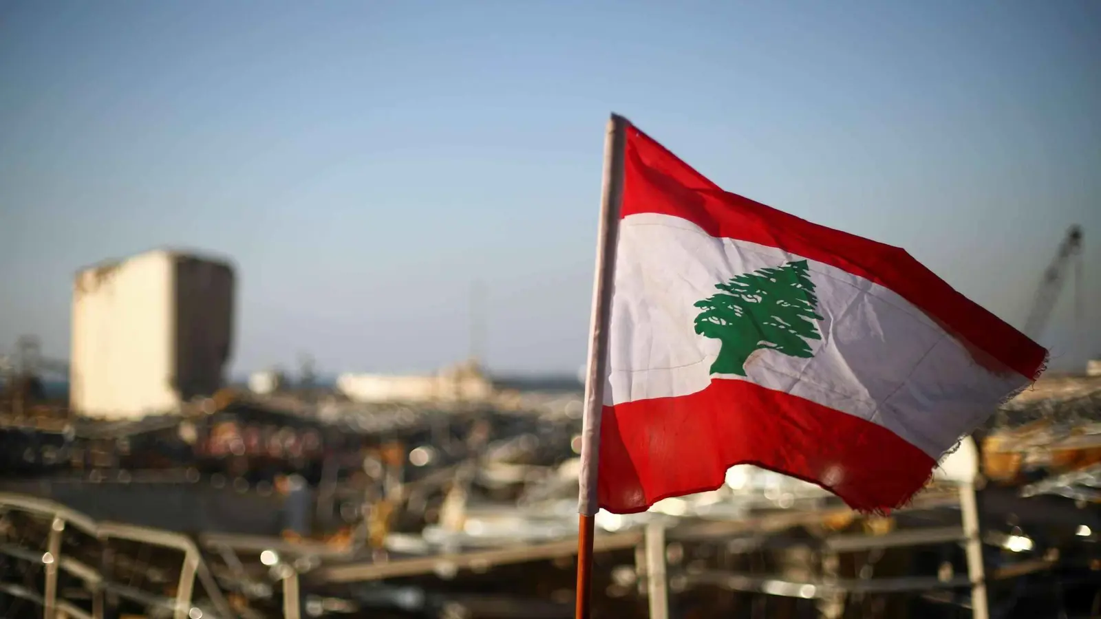 تصريح باراك عن "بلاد الشام".. جرس إنذار للتعجيل بنزع سلاح حزب الله