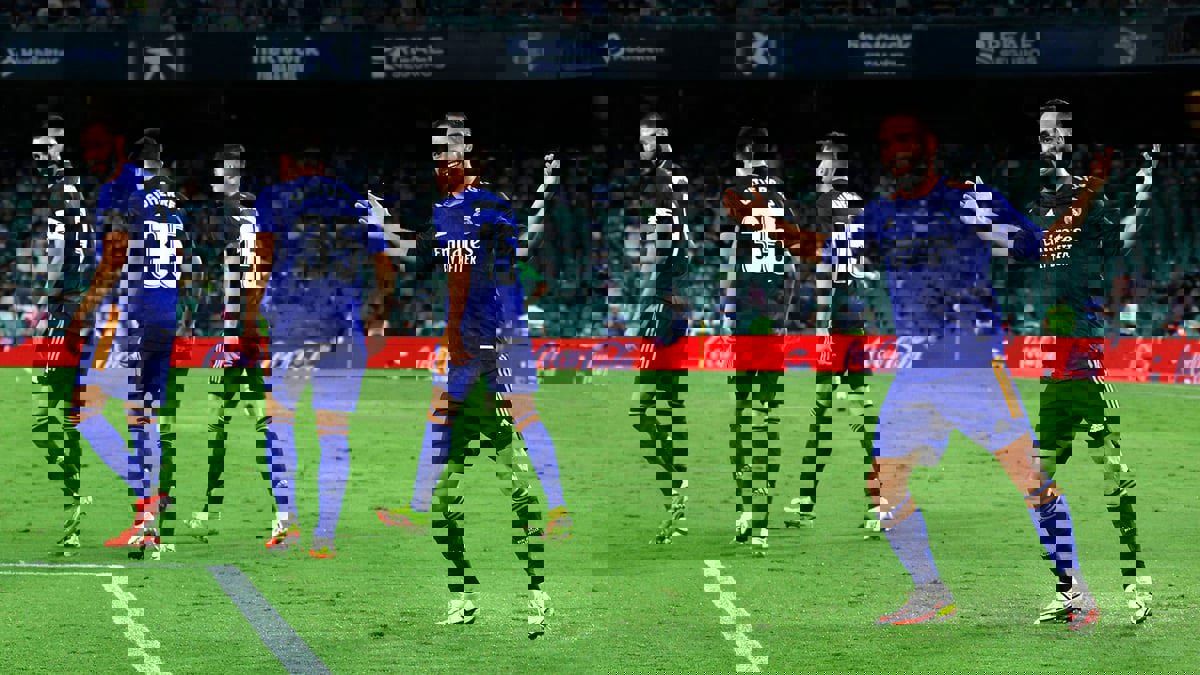 ترتيب الدوري الإسباني: ريال مدريد يتخطى ريال بيتيس بصعوبة ويتصدر مؤقتا (فيديو)