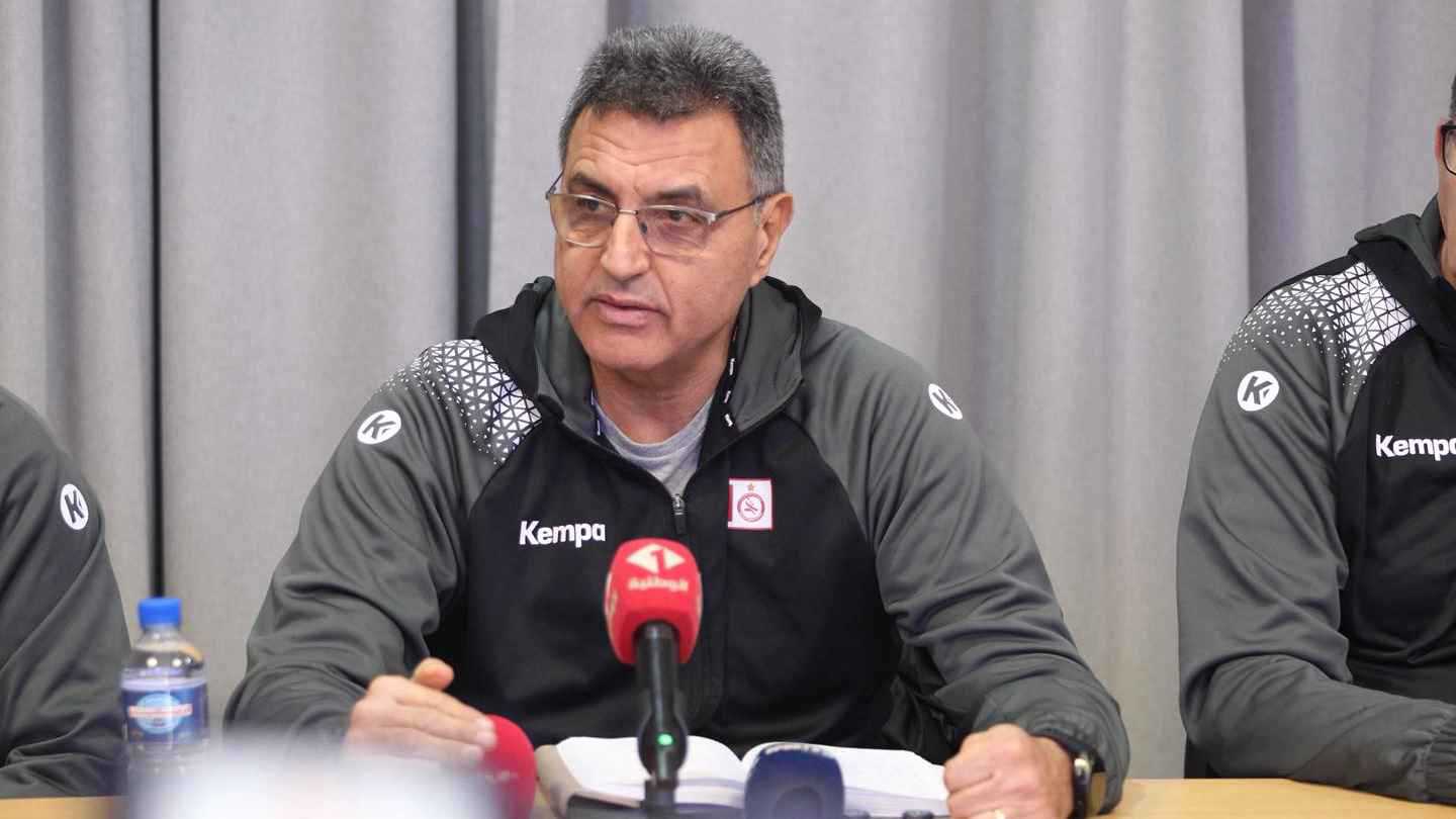 أول قرار رسمي لمدرب منتخب تونس لكرة اليد بعد خسارة لقب أمم إفريقيا 