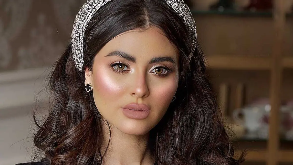 المغربية مريم حسين تحارب العنصرية بطريقتها وسط انتقادات الناشطين 