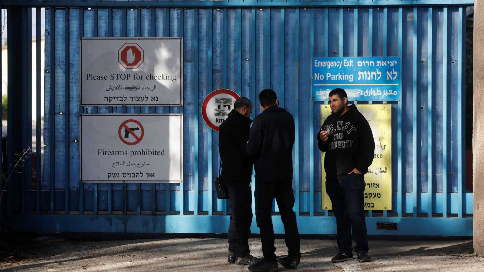 لازاريني يُعلق على مصادرة أثاث الأونروا في القدس