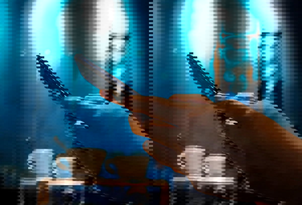 هل تحتاج وسائل التواصل الاجتماعي لملصقات تحذيرية؟