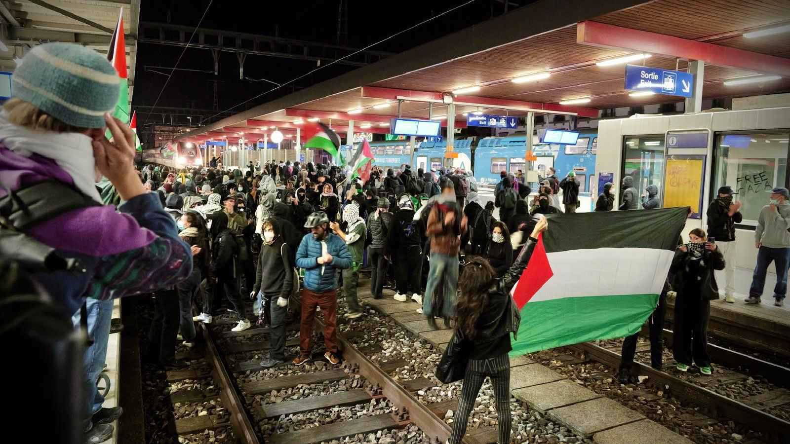 مواجهات عنيفة في جنيف خلال مسيرة لدعم أسطول الصمود (فيديو)