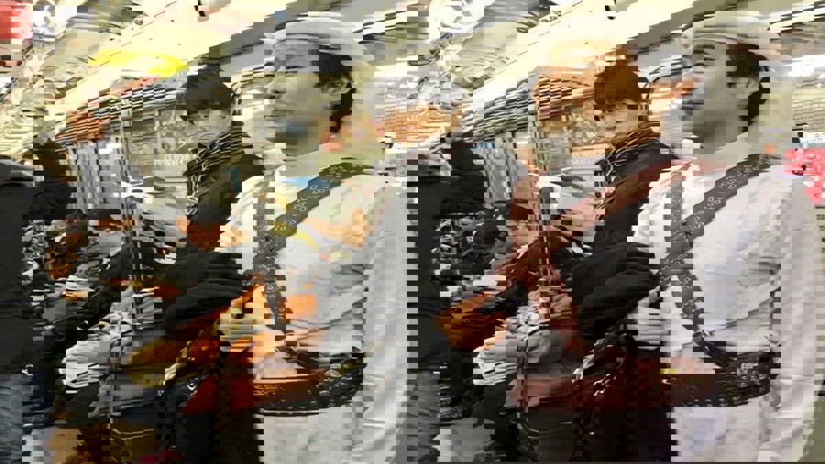 يابانيون بالنقاب والشماغ يحتفلون بيوم السعودية الوطني‎‎