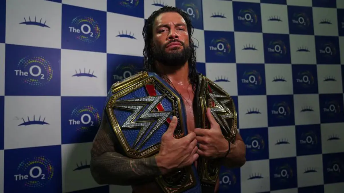 رومان رينز يلمح إلى اعتزاله منافسات WWE والانتقال لعالم هوليوود (فيديو)