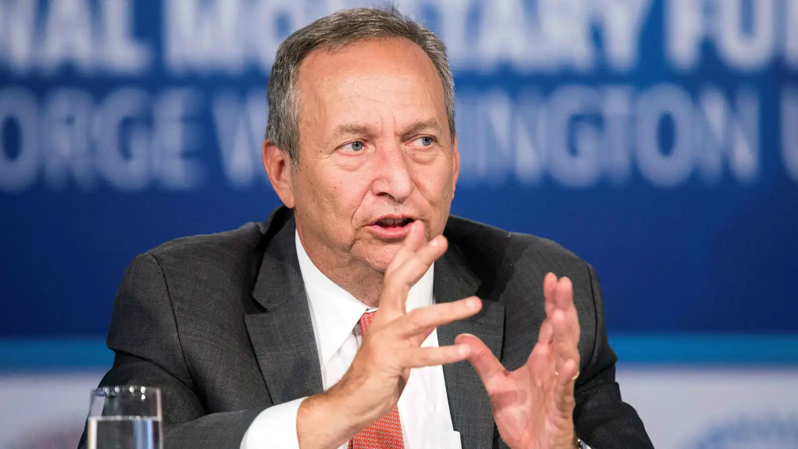 وزير أمريكي سابق ينسحب من الحياة العامة بسبب رسائل إبستين