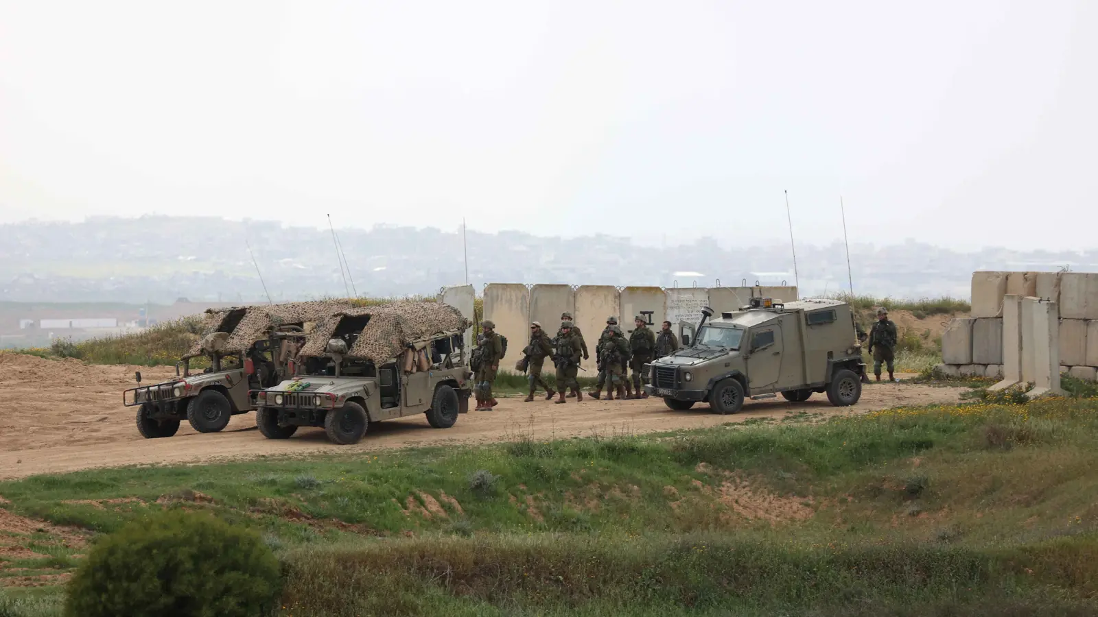 هل "ينحني" محمد السنوار أمام التصعيد الإسرائيلي في غزة؟