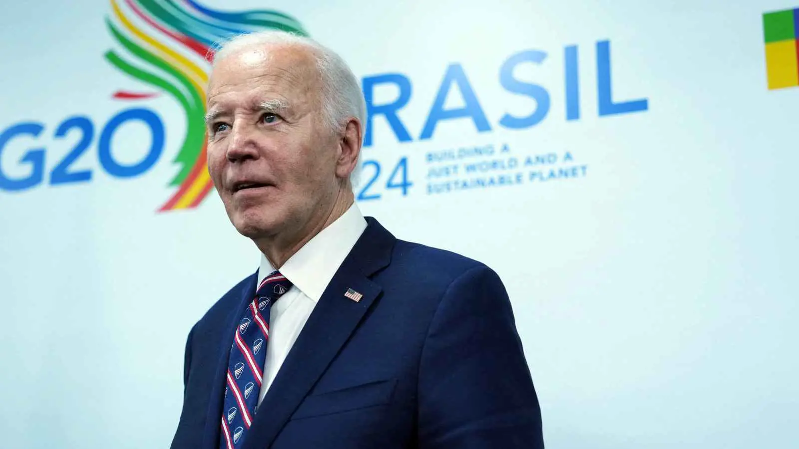 "القلم الرئاسي".. ترامب يأمر بالتحقيق مع فريق بايدن