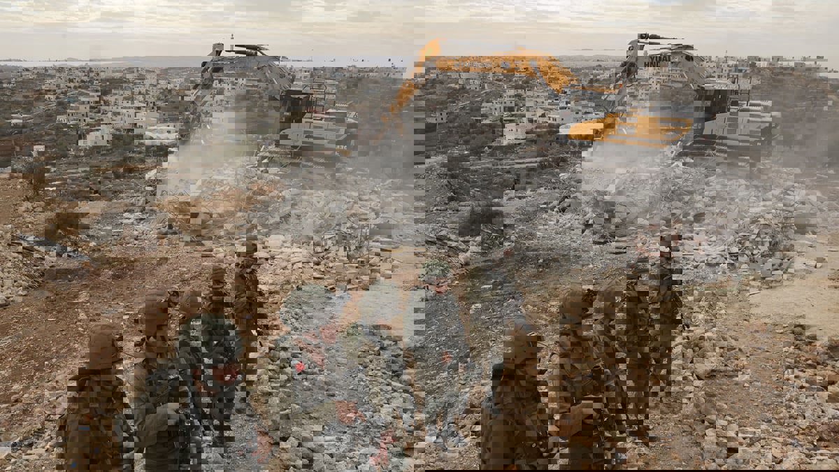 السلطات الإسرائيلية تهدم مبنى سكنيا لعائلة فلسطينية في القدس الشرقية