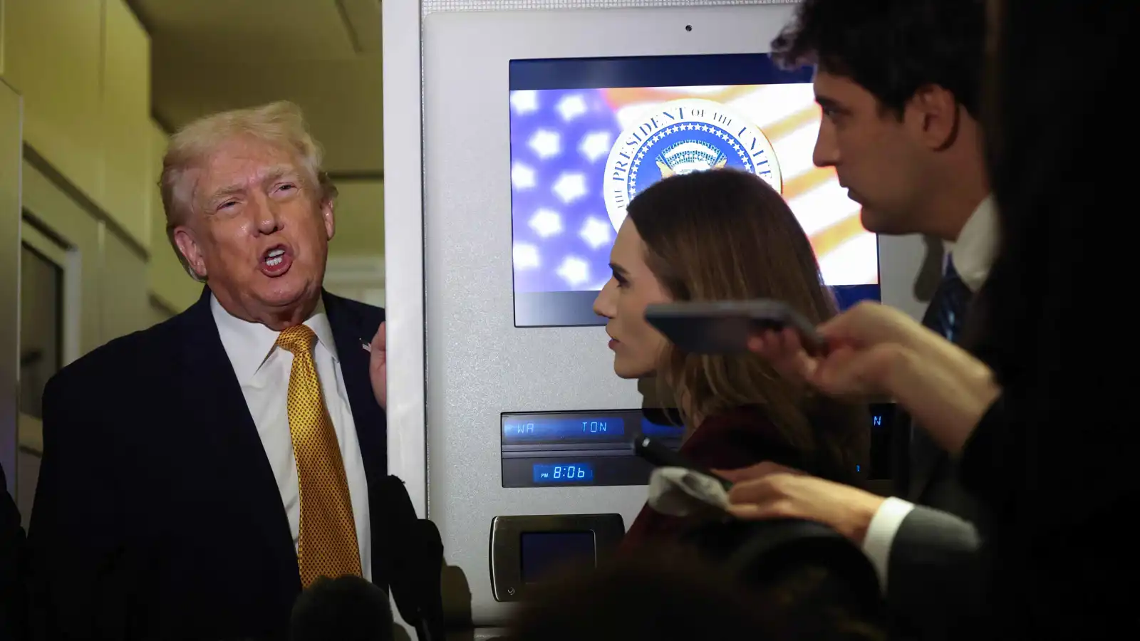 تحذيرات إسرائيلية لترامب.. نظام طهران لم يضعف بما يكفي لـ"الضربة القاضية"