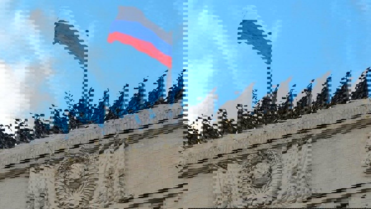 روسيا تستدعي سفير التشيك وسط توترات دبلوماسية