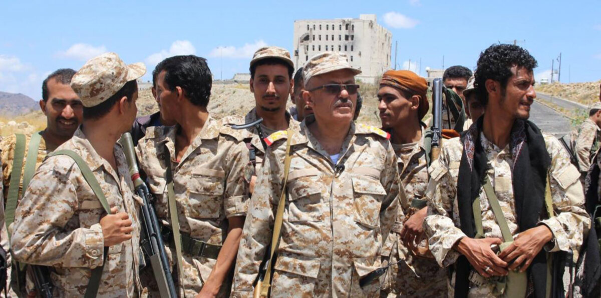 قوات تابعة للشرعية تنسحب من تعز اليمنية بسبب "غدر" حزب الإصلاح (وثيقة)