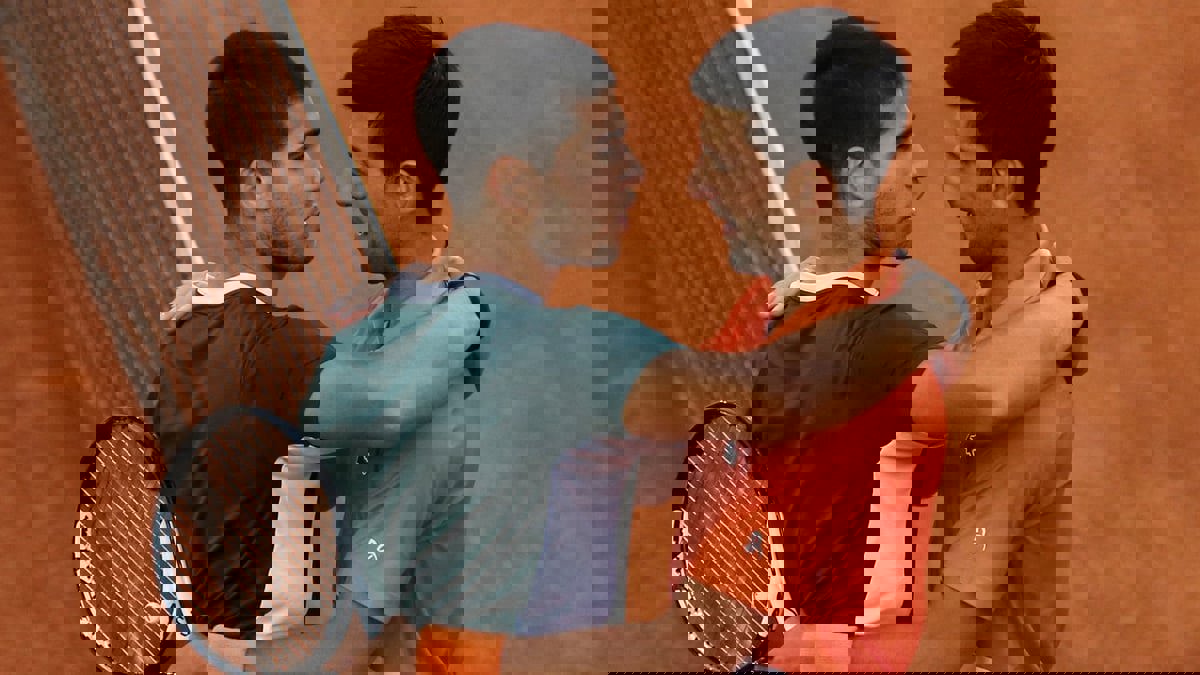 ديوكوفيتش يرشح ألكاراز "الاستثنائي" للفوز ببطولة فرنسا المفتوحة للتنس