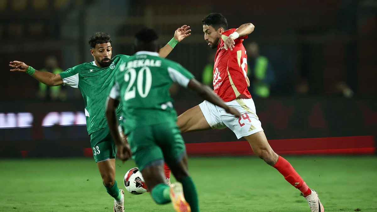 تعليق صادم على صفقة الأهلي المنتظرة