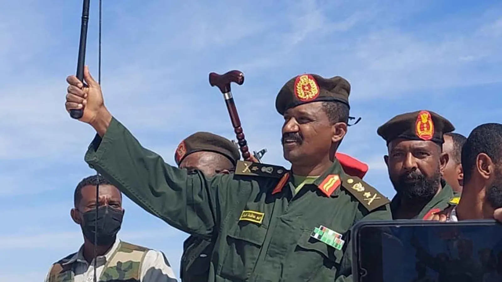 "مجرمو حرب" في حكومة بورتسودان.. البرهان يواجه أزمة جديدة