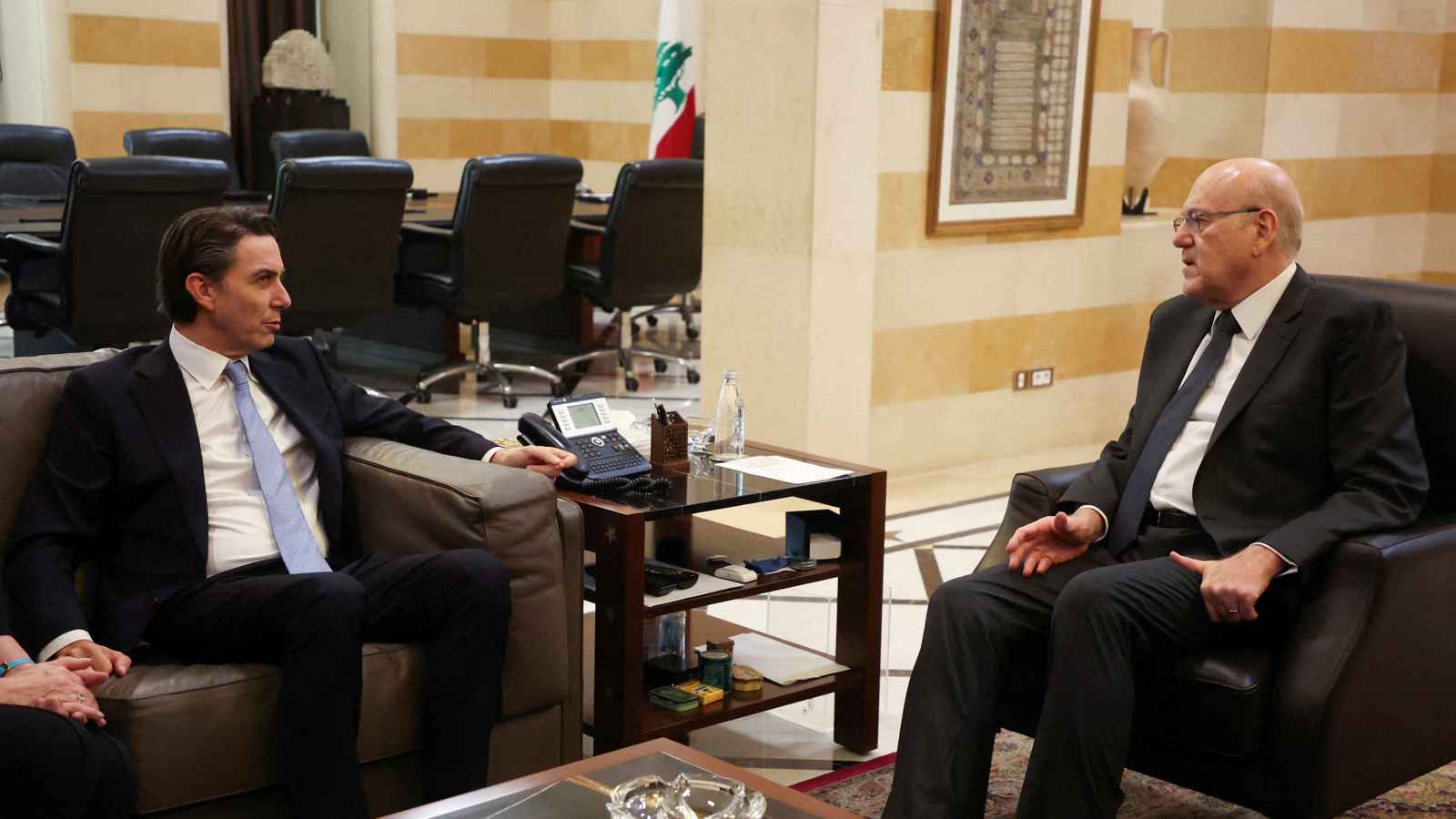 مصدر لبناني لـ"إرم نيوز": حاصل مفاوضات التهدئة "صفر" والتحركات الدولية "وهم"