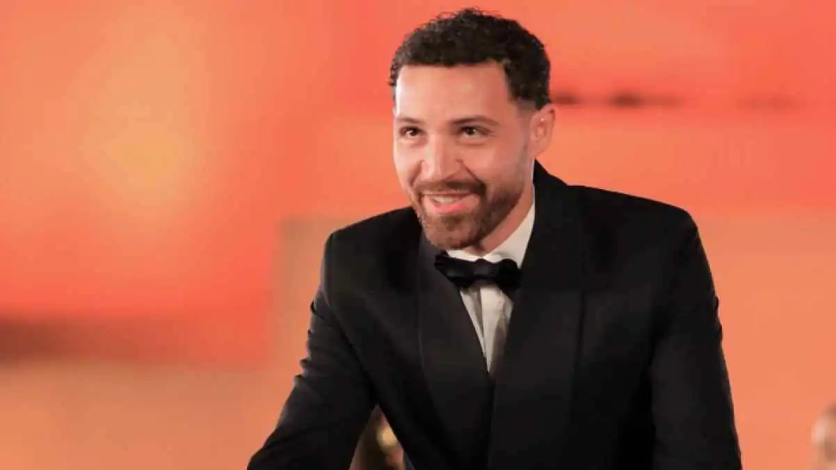 زوجة محمود حجازي تتهمه بتعنيفها وضربها (صور)