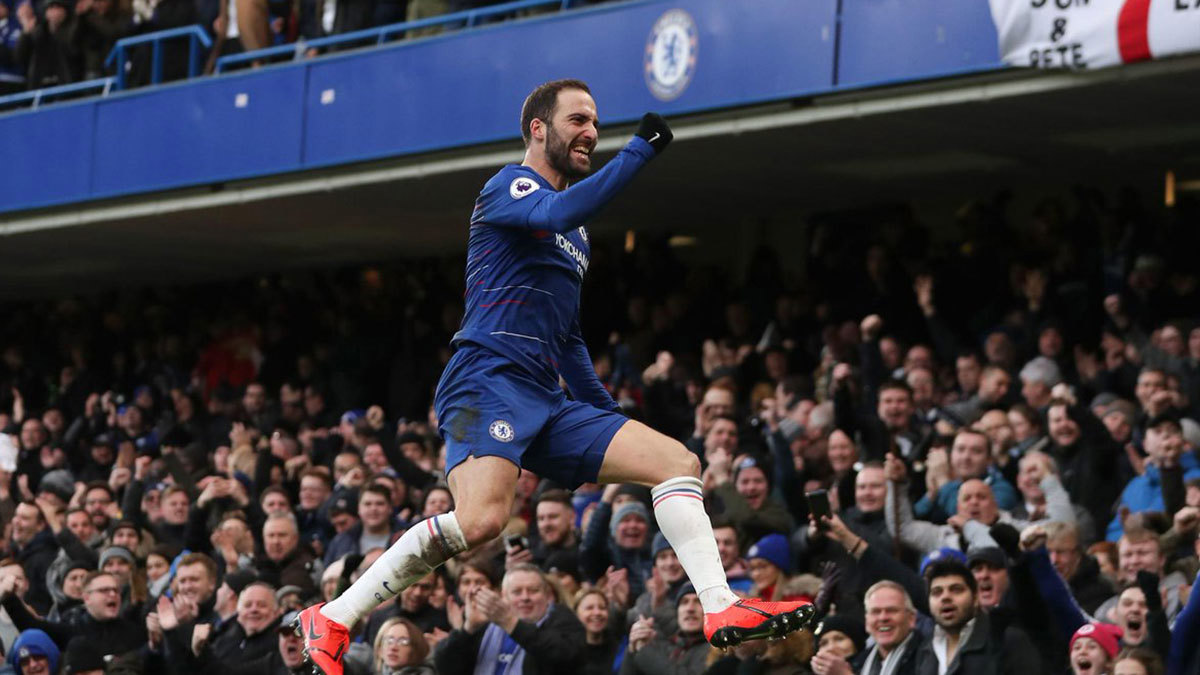 هل يعود هيغواين للدوري الإيطالي بعد نهاية إعارته إلى تشيلسي؟