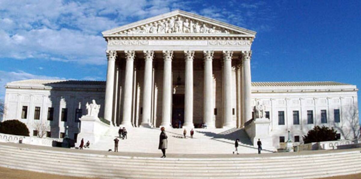 رفع دعوى على السلطات الأمريكية لإجبار مسيحية على خلع "الحجاب"