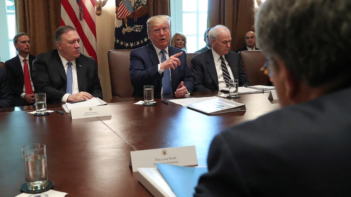 ترامب: نريد مساعدة إيران والعمل معها ولا نسعى إلى تغيير النظام