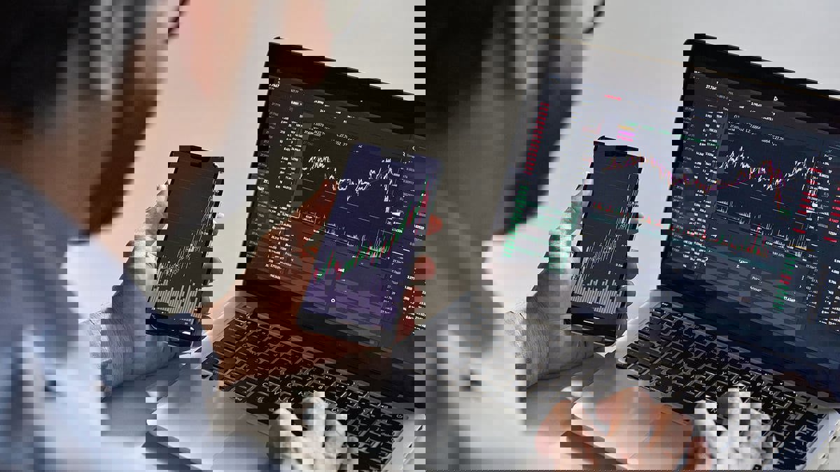 دبي تمنح موافقة مبدئية لشركة بلوكتشين.كوم للأصول المشفرة