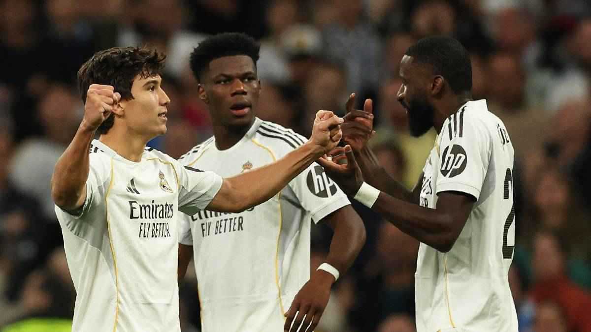 ريال مدريد يسحق بيتيس في غياب مبابي ويلاحق برشلونة (فيديو)