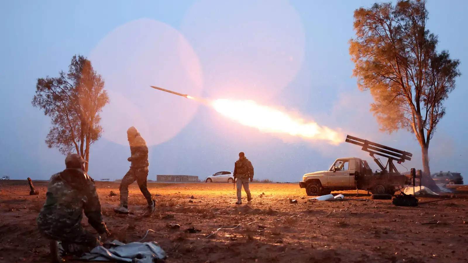 غرب الفرات "جبهة ساخنة".. هجمات عند سد تشرين وتمشيط محيط الرقة (فيديو)