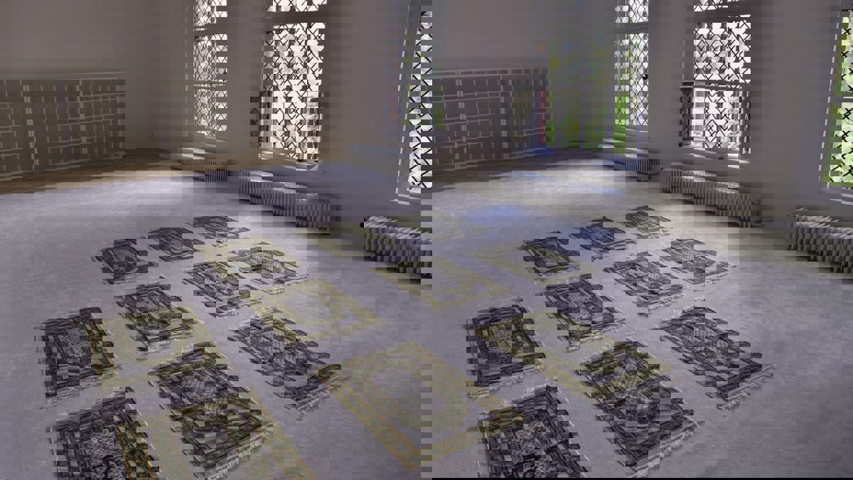 السعودية.. جدل واسع حول السواتر الفاصلة بين الرجال والنساء في المساجد