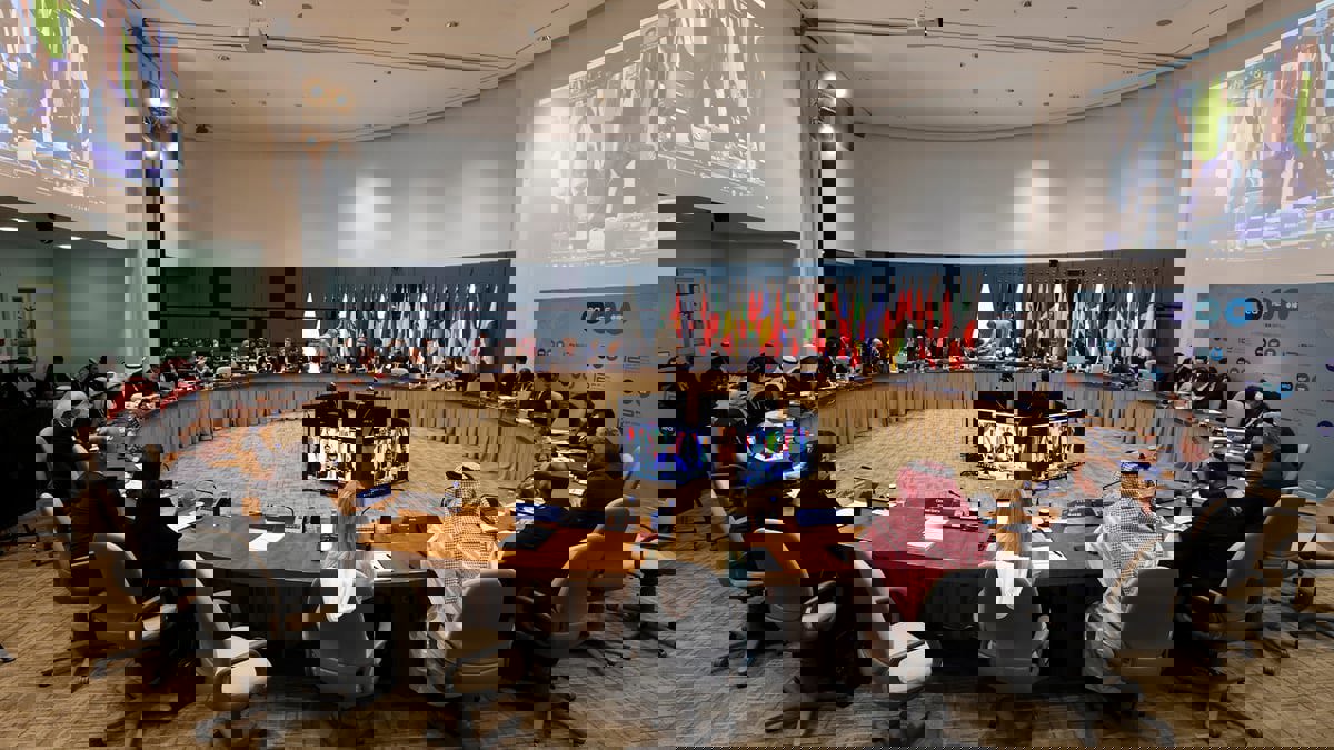 كيف ستتصرف أوبك+ مع عضوية روسيا مع انتهاء اتفاقها الحالي في أغسطس؟‬