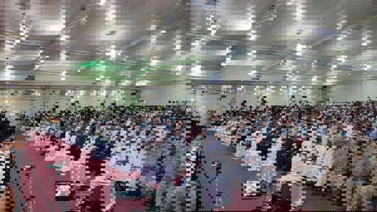 محافظ حضرموت ينتقد الحكومة اليمنية ويعلن وقف تصدير النفط