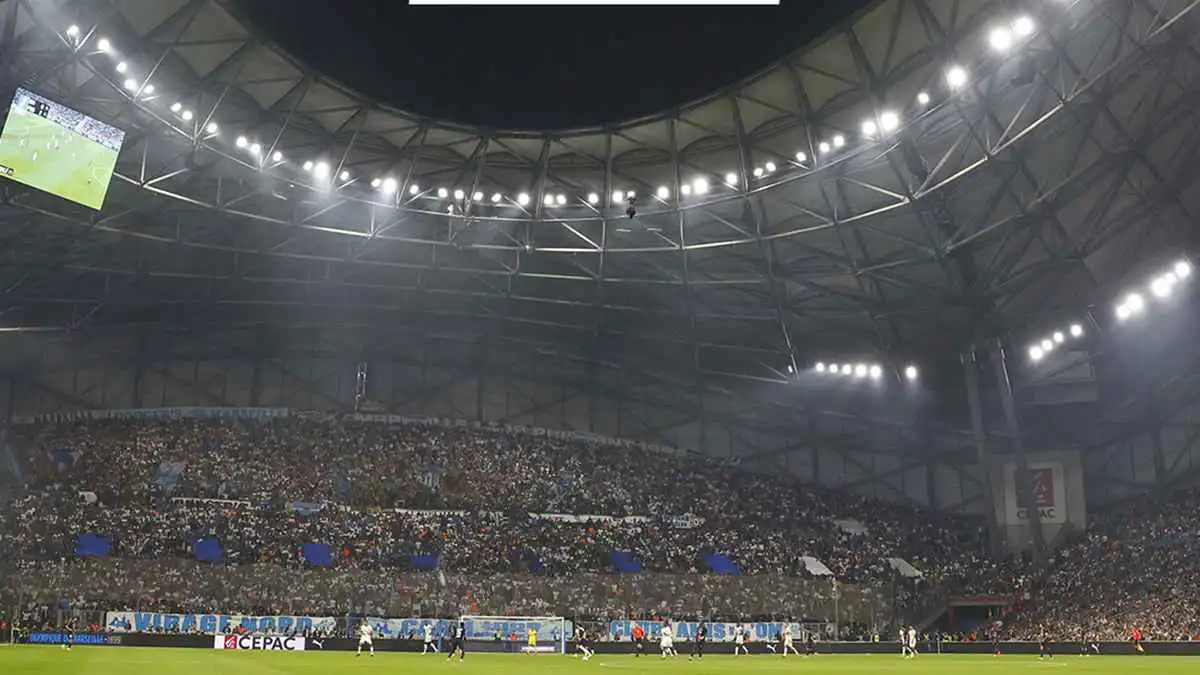 سيقام في نفس موعد حفل الكرة الذهبية.. تأجيل مباراة سان جيرمان ومارسيليا