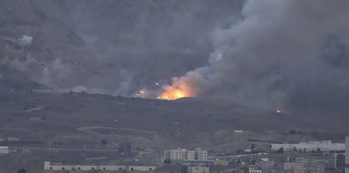 غارات للتحالف في صنعاء وهجمات للحوثيين على تعز