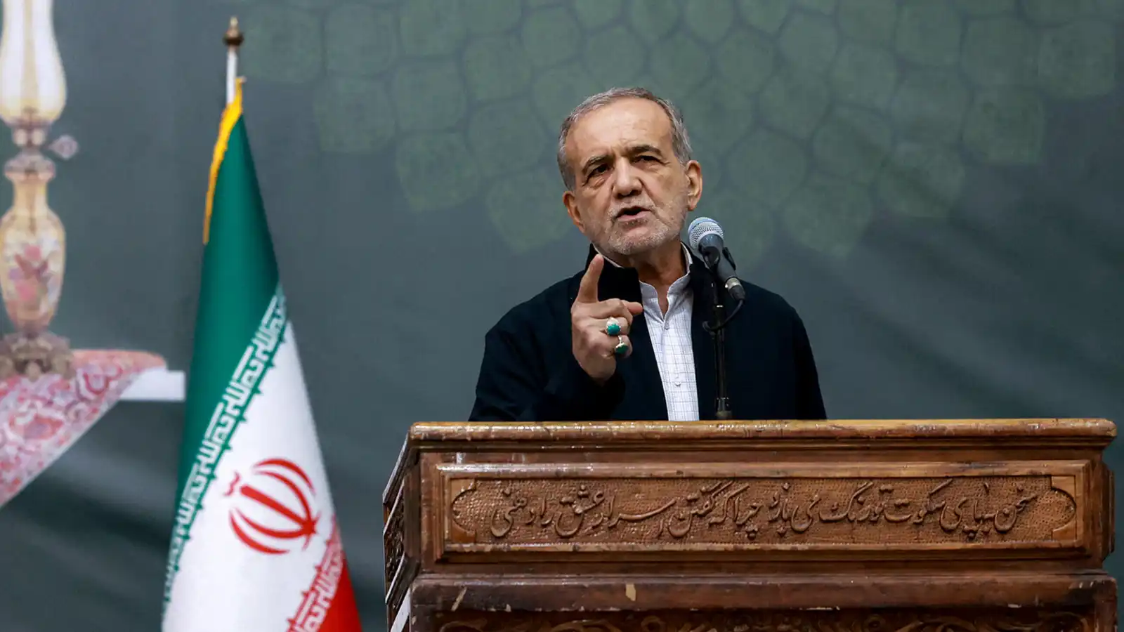 بين إصلاح مؤلم وركود طويل.. هل فقدت حكومة بزشكيان "الإجماع"؟