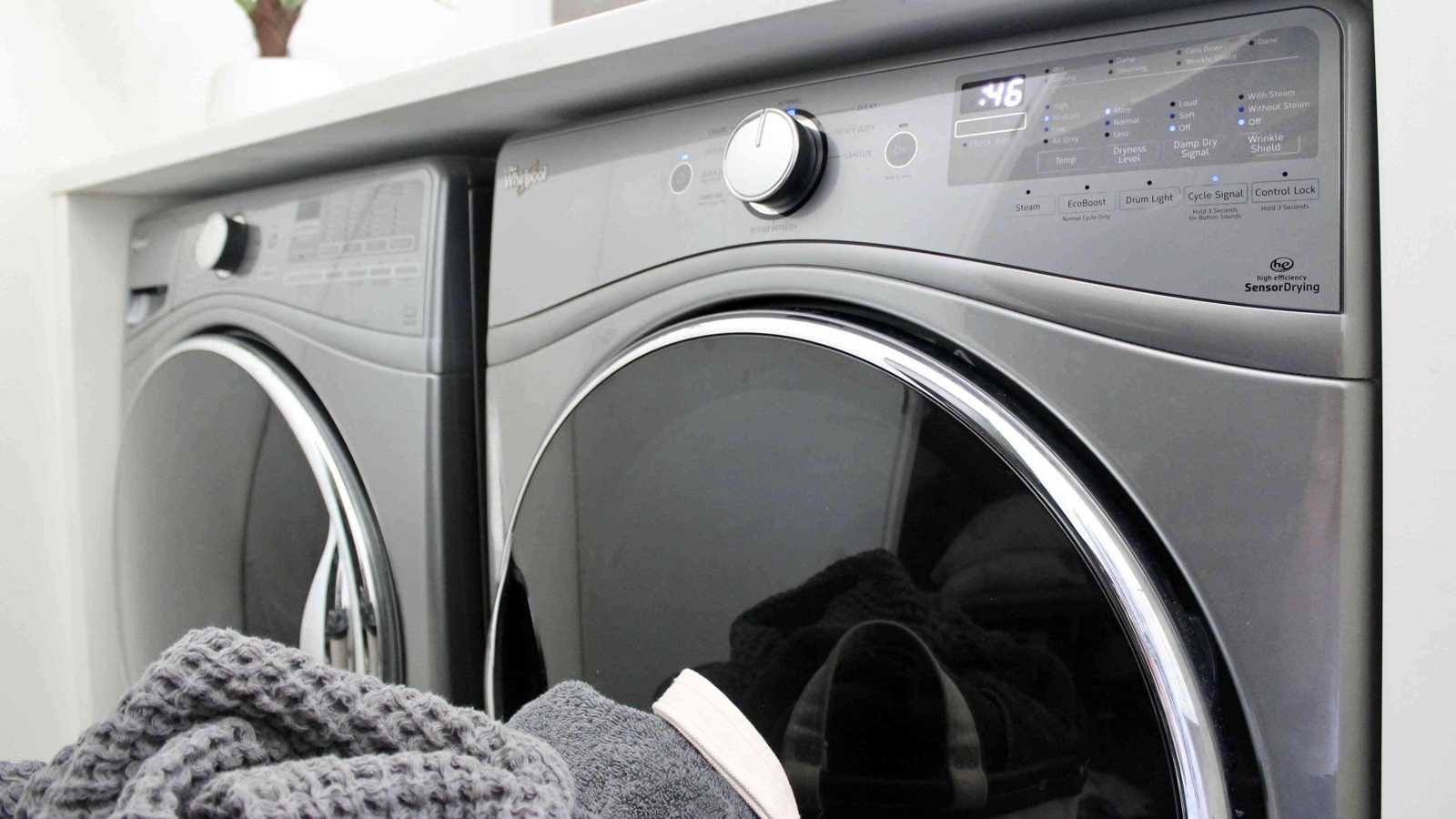 عملية "معقدة".. إنقاذ طفلة من داخل مجفف ملابس في النمسا