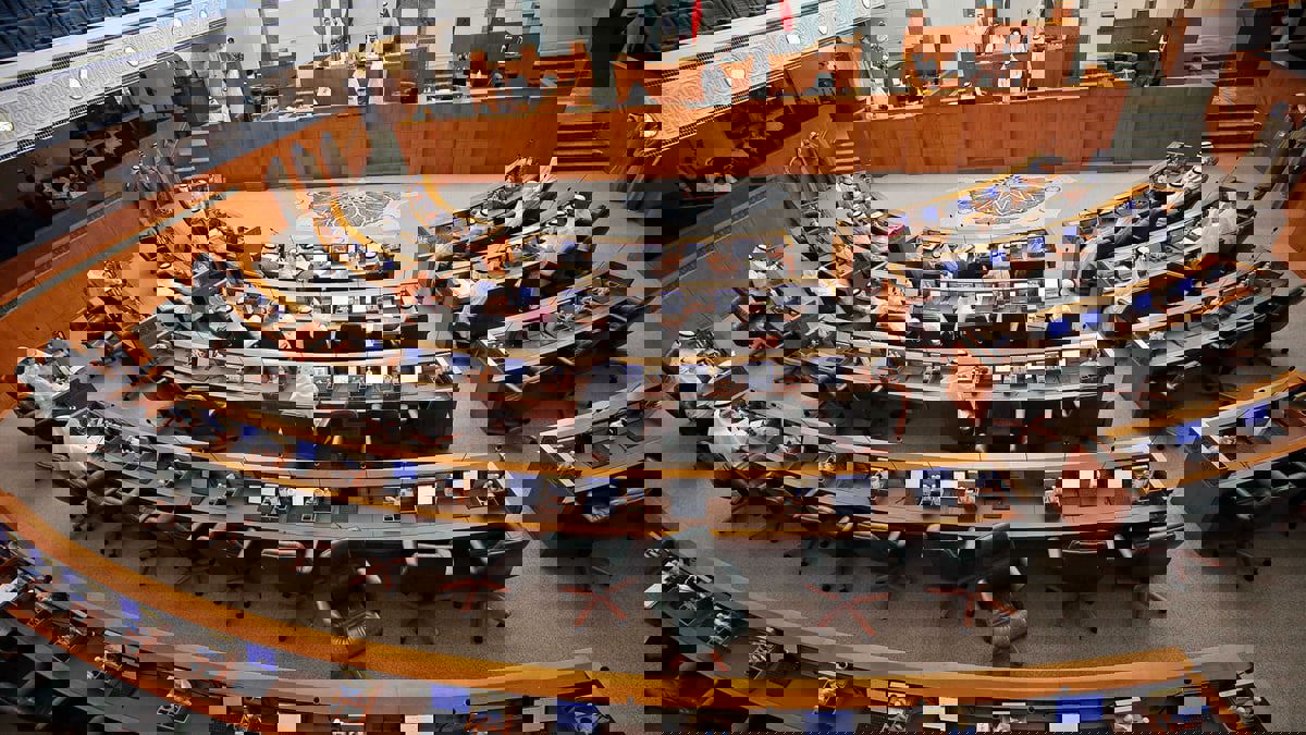 صحيفة: دخول نائبين أحدهما سلفي في الحكومة الكويتية المقبلة