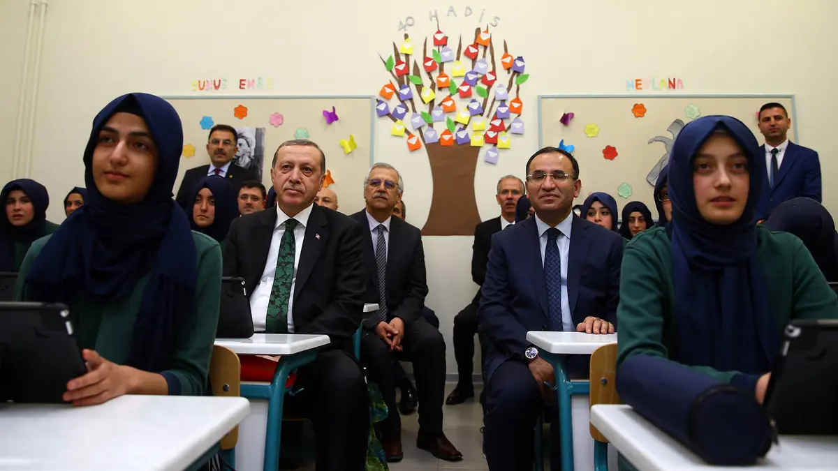 لماذا تتخوف ألمانيا من إنشاء مدارس تركية على أراضيها؟