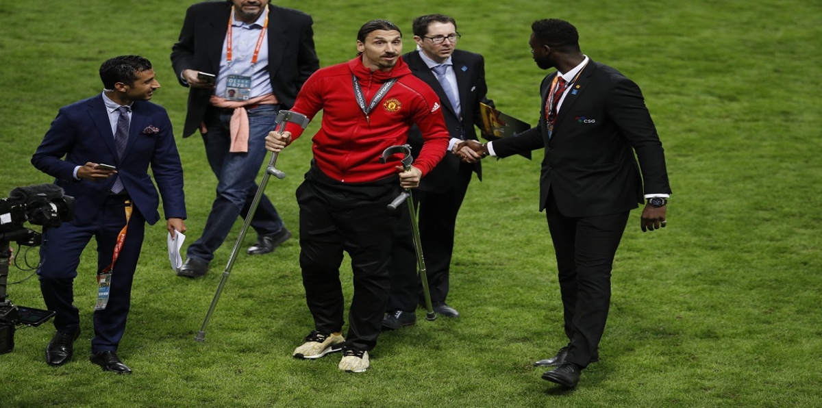 مانشستر يونايتد يتنكّر لزلاتان إبراهيموفيتش