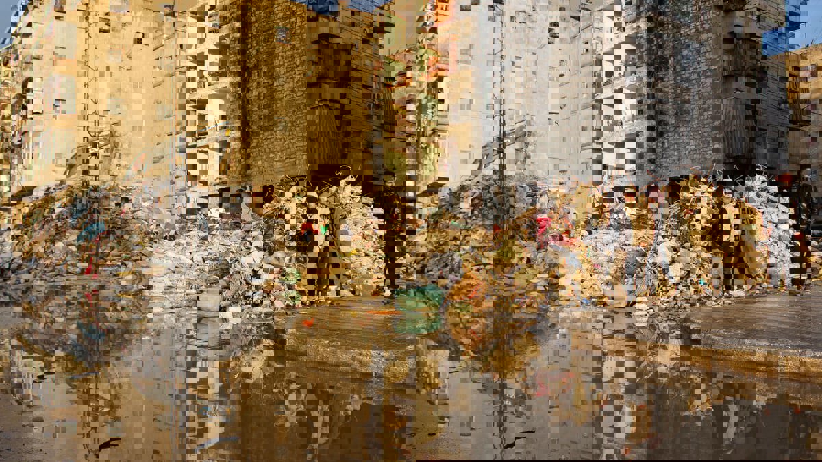 عام من الزلزال والتضخم ونقص الغذاء في سوريا.. و2024 لا تعد بالأفضل