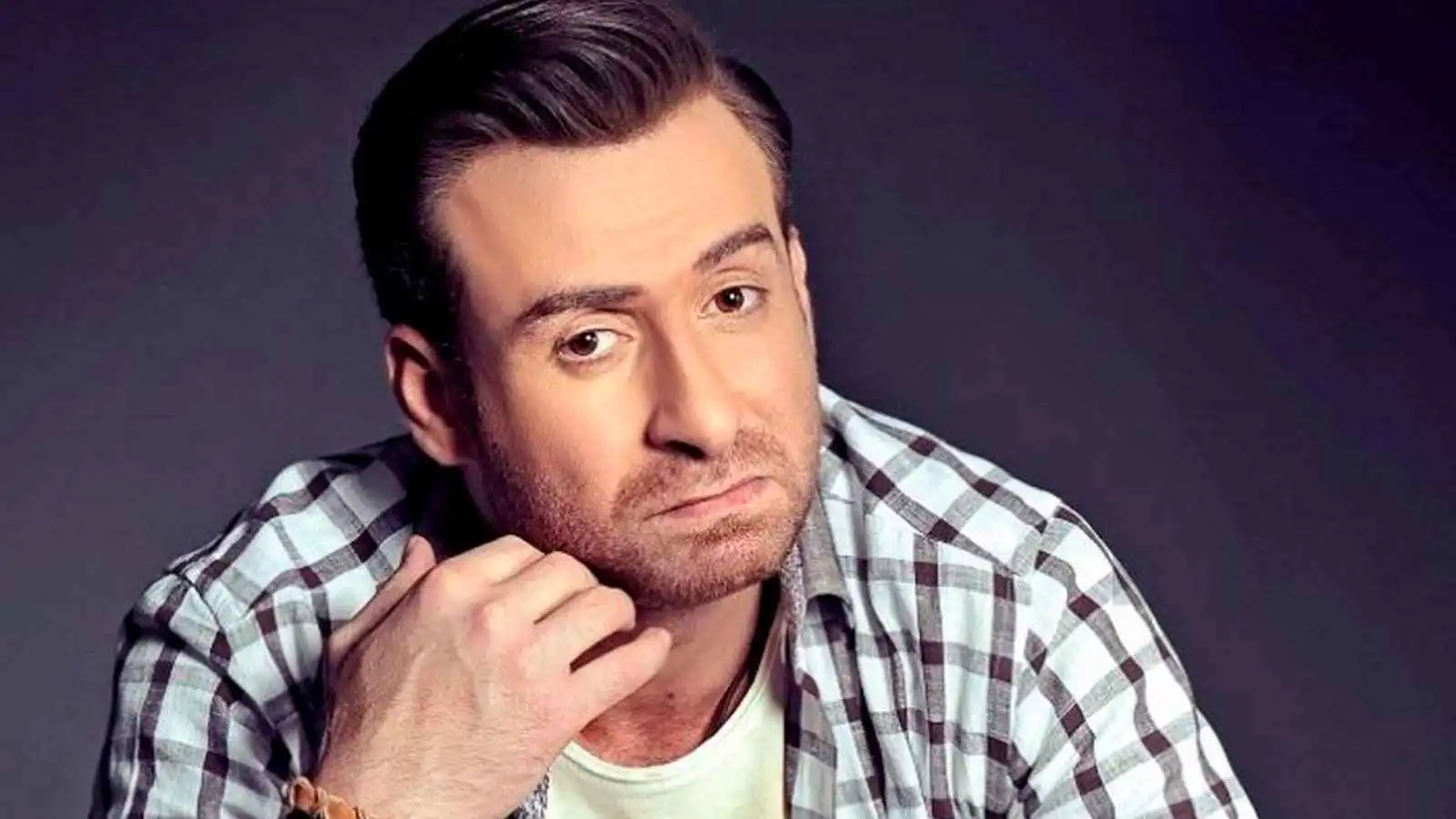 الفنان المصري نضال الشافعي يُعلن وفاة والدته